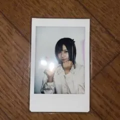デビュー頃の 根尾あかり 直筆サイン入りチェキ 私服 - メルカリ