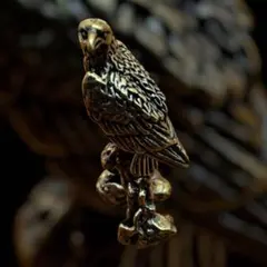 真鍮製 　 鷹の彫刻 置物 イーグル　開運　縁起物