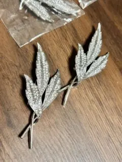 ブローチ　シルバー