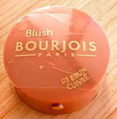 ギ*ク様 【未使用】 BOURJOIS ブルジョワ　アイシャドウ　チーク　ギフト ブルジョワ アイシャドウ チーク 3点セット コスメ まとめて 大量