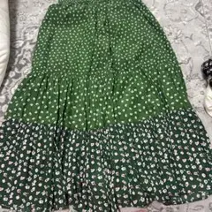 UNIQLO x PAUL & JOE ティアードスカート グリーンのサムネイル