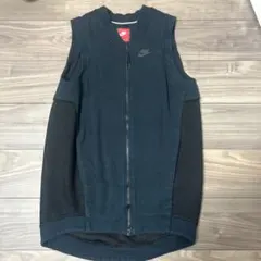 ナイキテックフリース ベストSサイズ