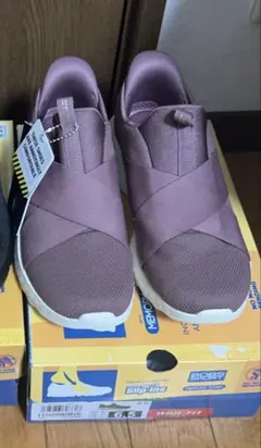 新品未使用品　左24.0.cm右23.5cm スケッチャーズ　スリップインズ 黒