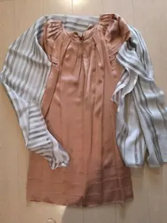 UNITED ARROWS　艶シルク100％のキレイ色ワンピース