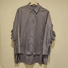 KBF フリルオーバーシャツシャツ ブルーグレー