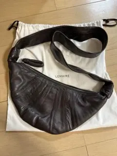 LEMAIRE クロワッサンバッグ レザー dark chocolateのサムネイル