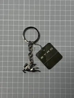 良品　ETRO　ペガソ キーホルダー　チャーム　ｗ1726-0805-1