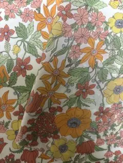 リバティタナローンはぎれクララベル