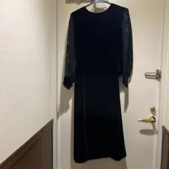 黒のベルベットセットアップ