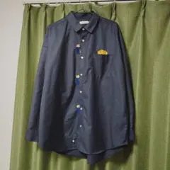 【完売品】グラニフ イカク ビッグシルエット長袖シャツ レッサーパンダ Lのサムネイル