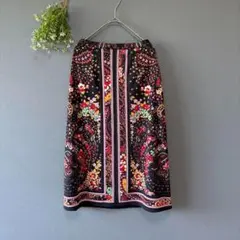 ベルアシタカ［M］美品　日本製　レトロボタニカルフラワー　ミモレ丈タイトスカート