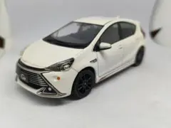 トヨタ アクア G's 1/30 カラーサンプル 白 激レア 当時物 - メルカリ
