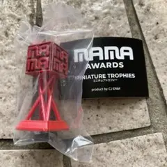 【値下げ！新品未使用】MAMAAWARDSガチャガチャ（赤red）