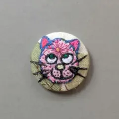 ミニサイズ 猫の顔のブローチ