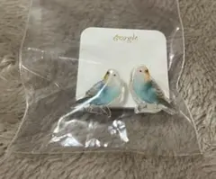 小鳥デザイン イヤリング 青と白 gargle ガーグルのサムネイル