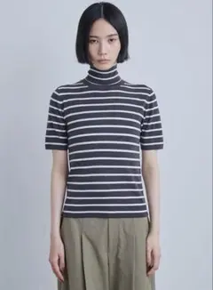⁠【超美品】MIESROHE ミースロエ ハーフスリーブボーダーニット グレー⁠のサムネイル
