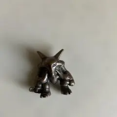 ポケモン　メタルコレクション　フーディン