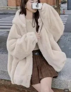 新品同様ふわふわもこもこボアパーカー