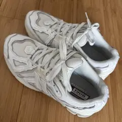 ニューバランス　スニーカー