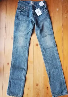 【新品·未使用】サムシング ヴィーナスジーンズ ストレートデニム タグ付き