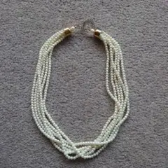 ホワイトパール風多重ネックレス