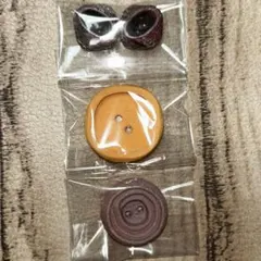 ㉝レトロボタン　4個　ボタンのお纏め6点にて777円