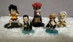 ONE PIECE グッズ　ミニフィギュアなど5体セット　ルフィ