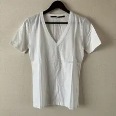 vネック Tシャツ