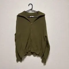 UNIQLO XL オリーブ色ハイネックニット