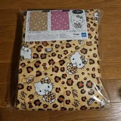 ハローキティ　豹柄　キルトマット