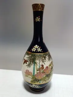 薩摩焼 越田 手塗り 花瓶 アンティーク (瑠璃金彩花鳥文様） 薩摩焼 越田 手塗り 花瓶 アンティーク (瑠璃金彩花鳥文様） - メルカリ
