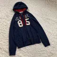 Item thumbnail for item 4d52f7fb-401e-4b47-91a7-8377a1823634