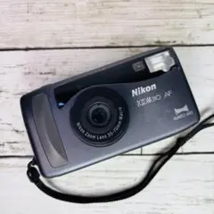 Nikon／ZOOM310 AF。電池／CR123A。【カバー付き　中古品】。 Nikon／ZOOM310 AF。電池／CR123A。【カバー付き 中古品