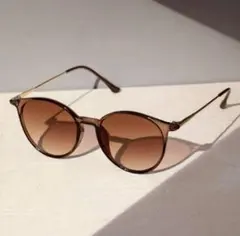 サングラス　ブラウン　ウェリントン　ボストン　ボスリントン　カラーサングラス