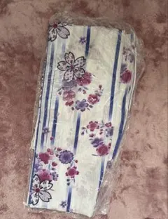 白地　花柄　浴衣　大人