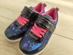 新品！　星柄　スニーカー　靴　女の子用　16cm　軽量