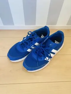 ブルー スニーカー