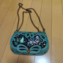 刺繍レザー製パーティーバッグ