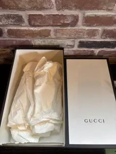 GUCCI ギフトボックス スニーカー大きめ