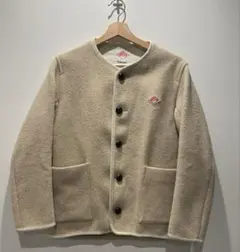 ノーカラージャケット ベージュ