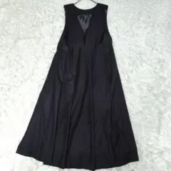 【ケービーエフ】ジャンパースカートタック入り 裏地付き 脇ファスナー Vネック