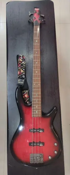 Item thumbnail for item 6c2b1bff-f538-4563-ba8e-6c7fb1a8ef0d