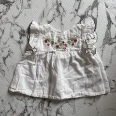 petit main◎いちご刺繍フリルブラウス