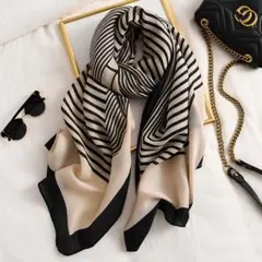 大判ショール　ストライプ　シンプル　モノトーン　白黒　ストール