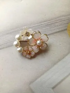 No.941 パールつき桜のブローチSS