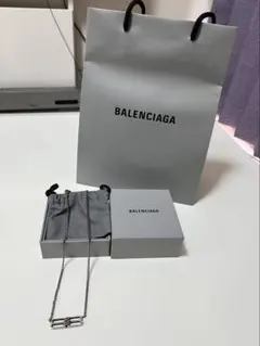 BALENCIAGA BBロゴ ネックレス シルバーカラーのサムネイル