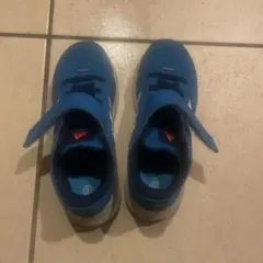 adidas 青 スニーカー