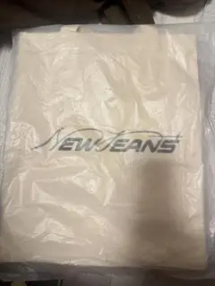 NEWJEANS ロゴ トートバッグ ホワイト