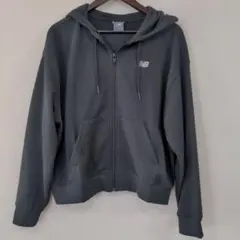 New Balance ブラック フルジップパーカー☆お値下げ