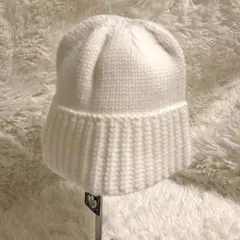 どんなスタイルにも❤️暖かい❣️シューラルー ニット帽 バケハ アイボリー
